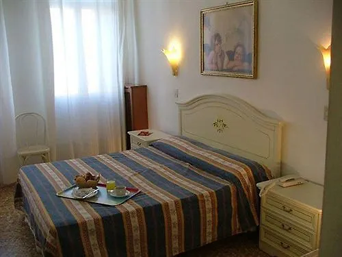 Hotel Airone Florence