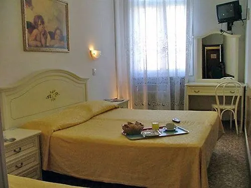 Hotel Airone Florence