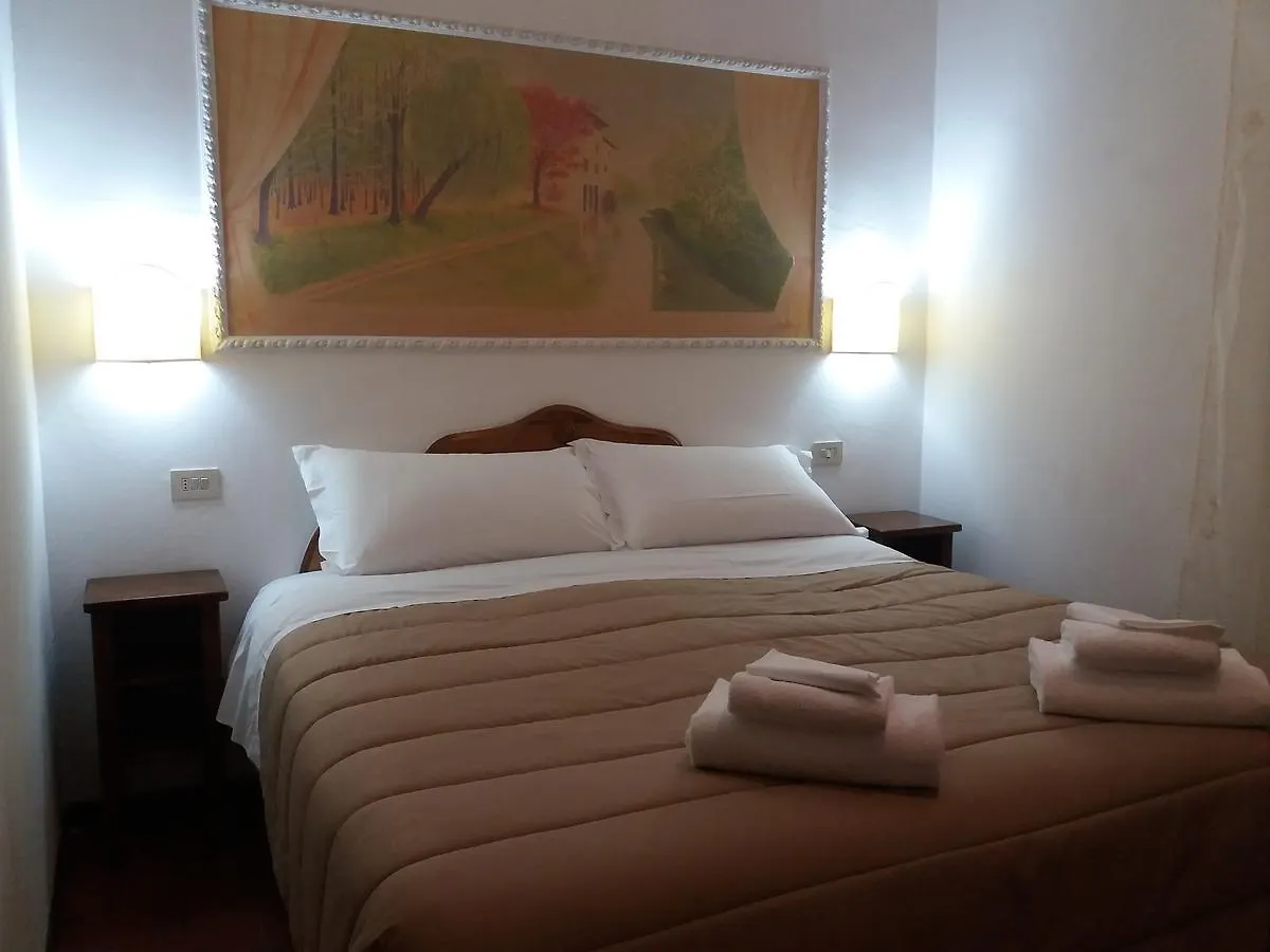 Hotel Airone Florence 3*,  Italy